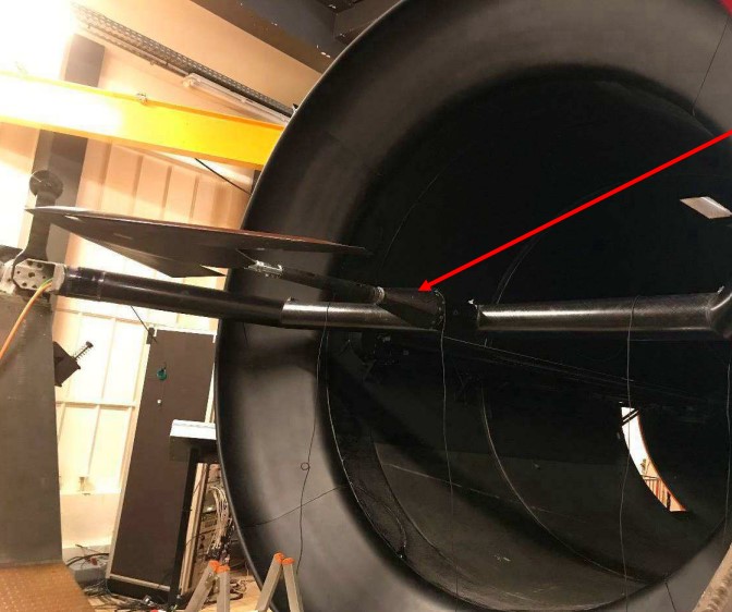 Bras et dard motorisé support maquette en soufflerie